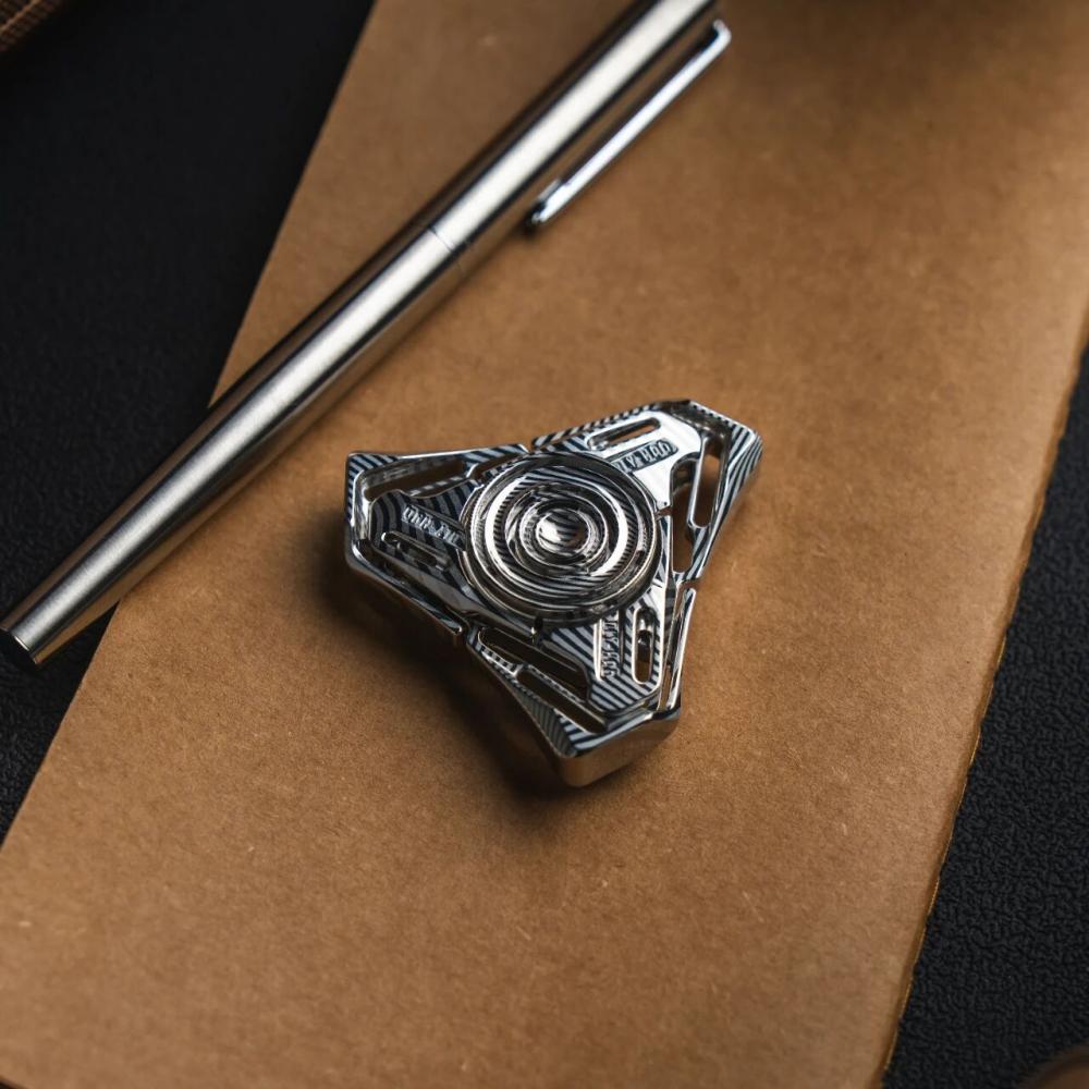 ZEUS PLAN STUDIO Hades Spinner