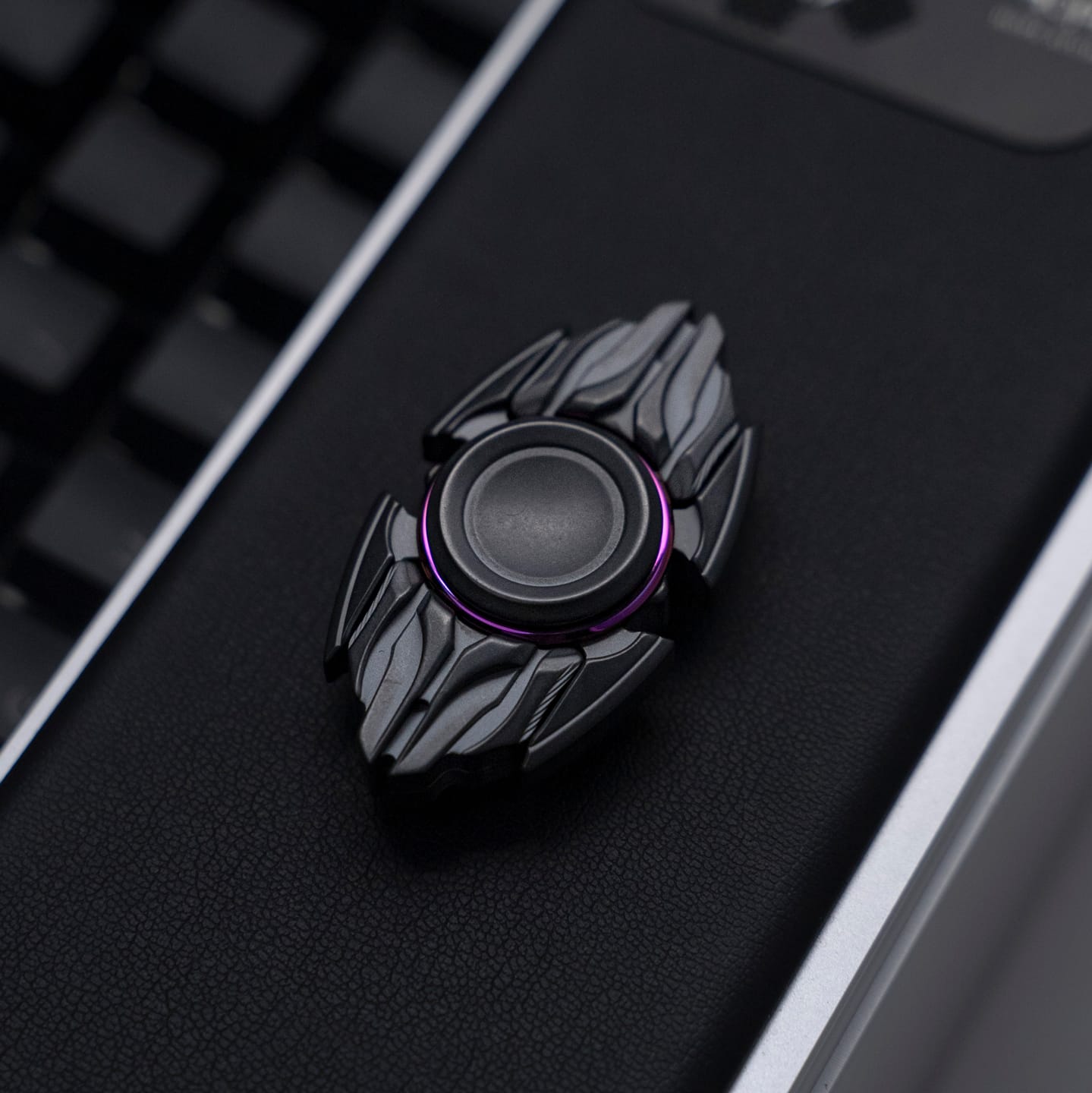 Image uploaded by api for Dark Spinner-4